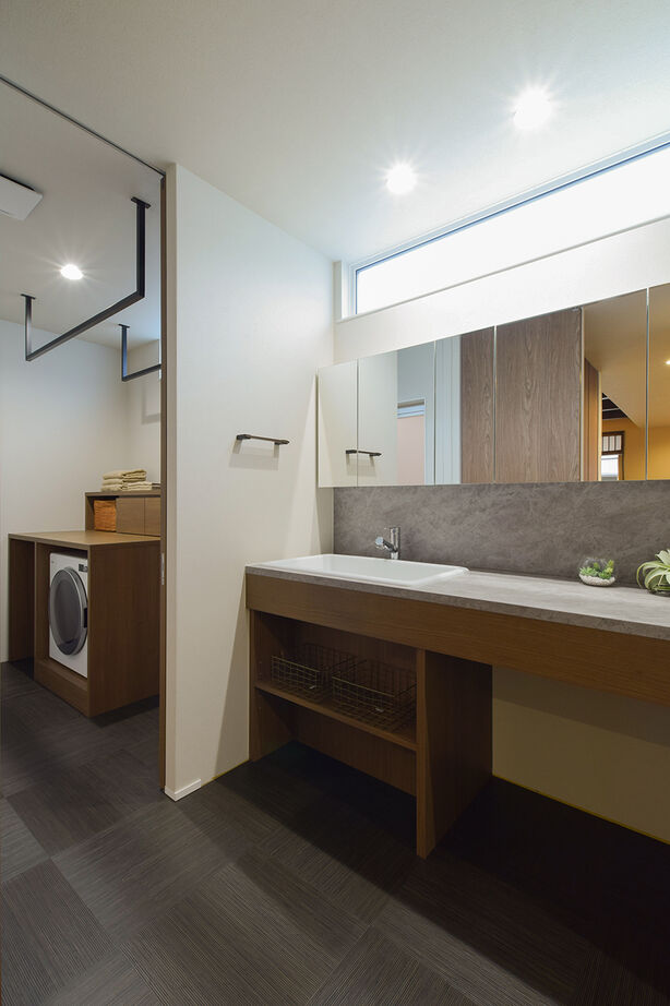 DETAIL HOME（ディテールホーム） 縁側のようなウッドデッキ、庭とつなぐ広縁のある住まいの建築実例画像9