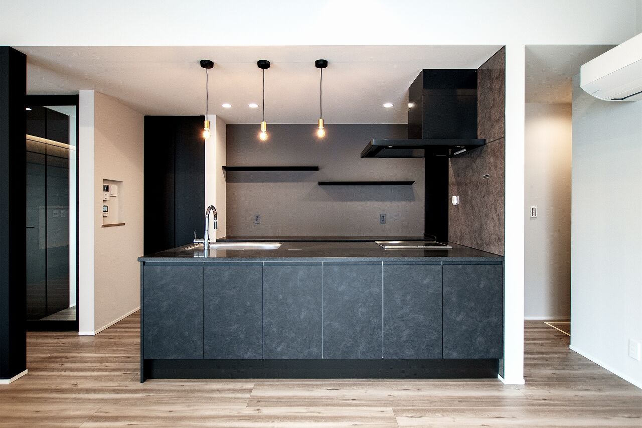 DETAIL HOME（ディテールホーム） 【家事ラク】勾配天井の大空間LDKと庭を繋ぐくつろぎの家の建築実例画像5