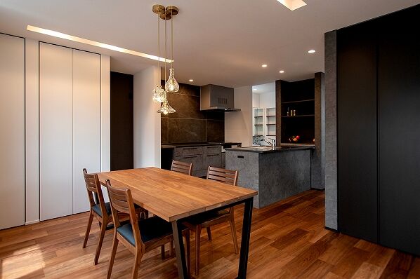 DETAIL HOME（ディテールホーム） 光が注ぐテラスと坪庭を眺めながら過ごすホテルライクな家の建築実例画像4