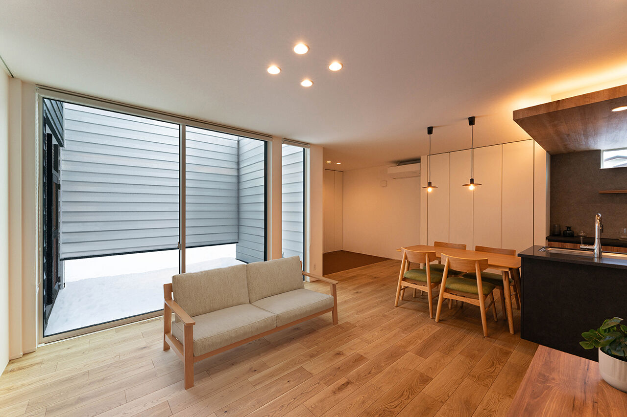 DETAIL HOME（ディテールホーム） 贅沢な時間を生む、広々プライベートテラスとカーテンレスな暮らしの建築実例画像4