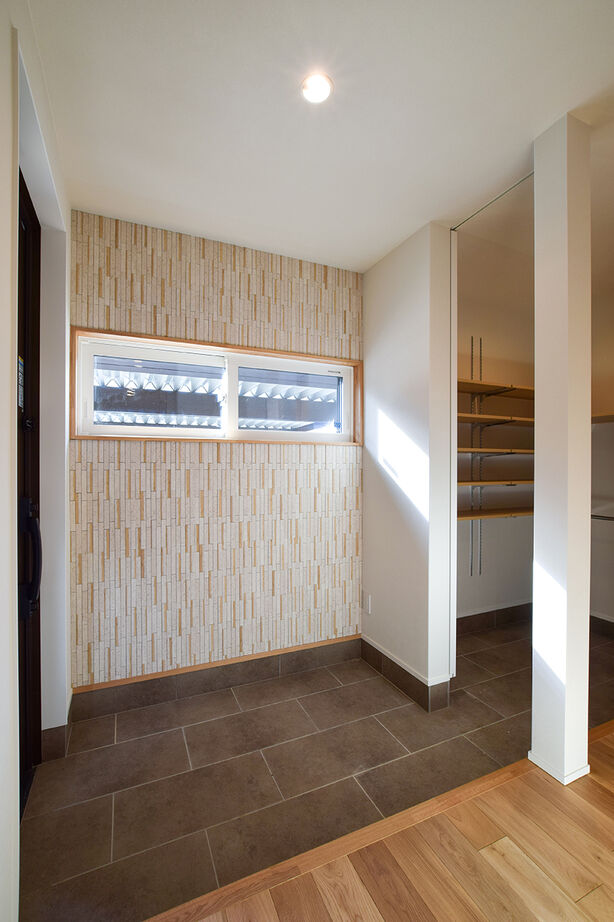 DETAIL HOME（ディテールホーム） 田園風景を望む、スキップフロアのスタディーコーナーのある家の建築実例画像2