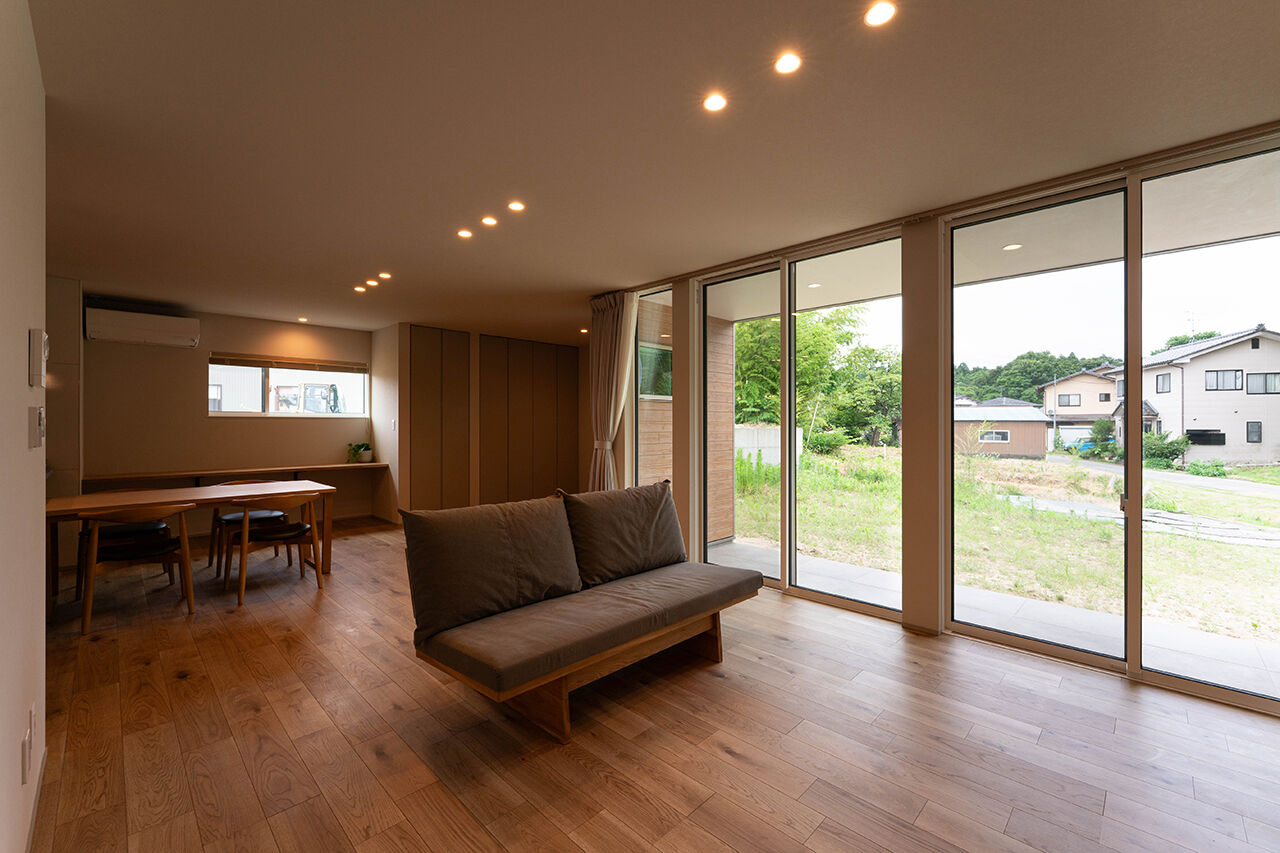 DETAIL HOME（ディテールホーム） 回遊動線×大開口LDKで叶える、庭と一体の暮らしの建築実例画像2