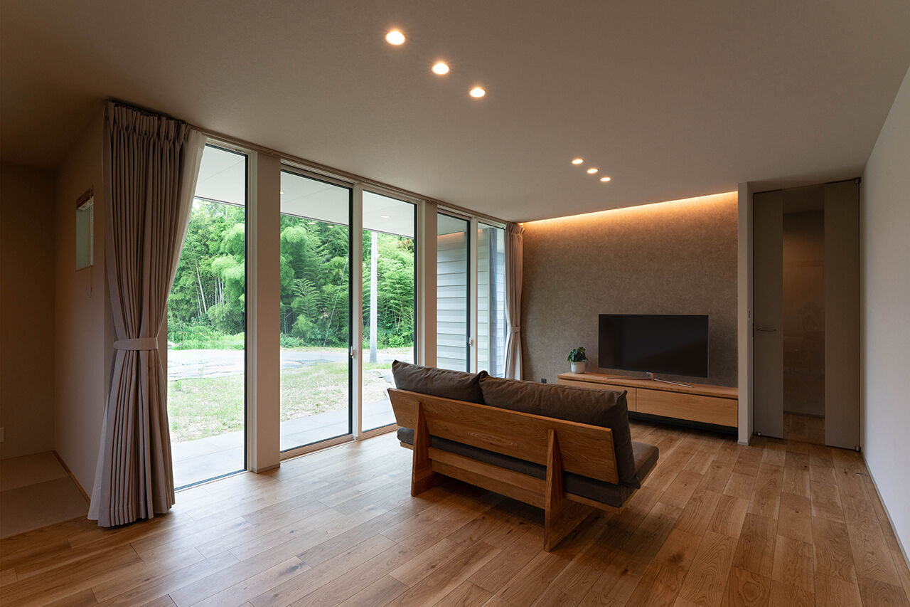 DETAIL HOME（ディテールホーム） 回遊動線×大開口LDKで叶える、庭と一体の暮らしの建築実例画像4