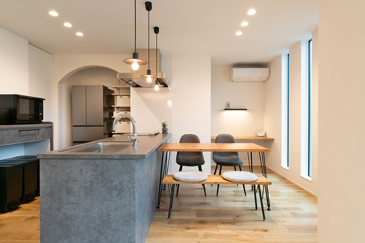 DETAIL HOME（ディテールホーム） 窓をなくした正面デザインと開放的な住空間のスクエアハウスの建築実例画像6