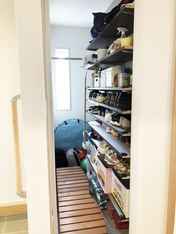 ユニバーサルホーム（福岡マリナ通り店、福岡南店、宗像店、唐津店） 【2000万円台/30坪台/間取り図】考え抜かれた生活導線と広々LDKで家族がゆるやかに繋がる平屋の住まいの建築実例画像3