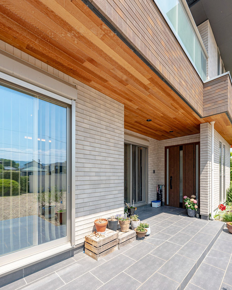 ユニバーサルホーム（福岡マリナ通り店、福岡南店、宗像店、唐津店） 【3,000万円台/40坪台/間取り図】我が家の主役は妻！キッチンを中心にした動線計画の住まいの建築実例画像2