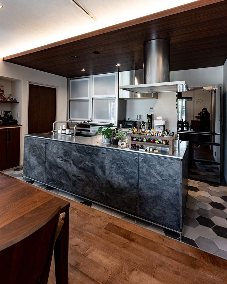 ユニバーサルホーム（福岡マリナ通り店、福岡南店、宗像店、唐津店） 【3,000万円台/40坪台/間取り図】我が家の主役は妻！キッチンを中心にした動線計画の住まいの建築実例画像6