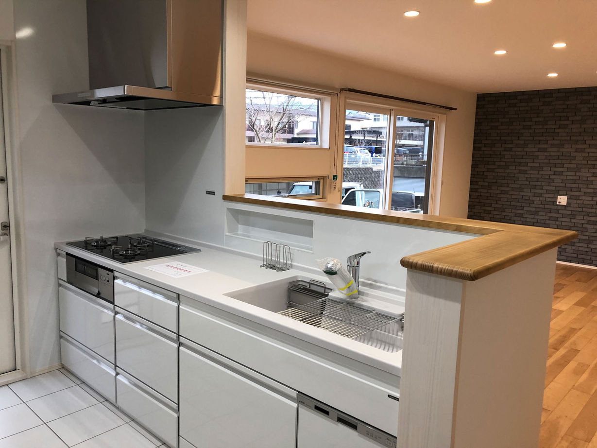 ユニバーサルホーム（福岡マリナ通り店、福岡南店、宗像店、唐津店） 【2000万円台/30坪台/間取り図】黒で統一された外観が美しいシンプルモダンの家の建築実例画像6