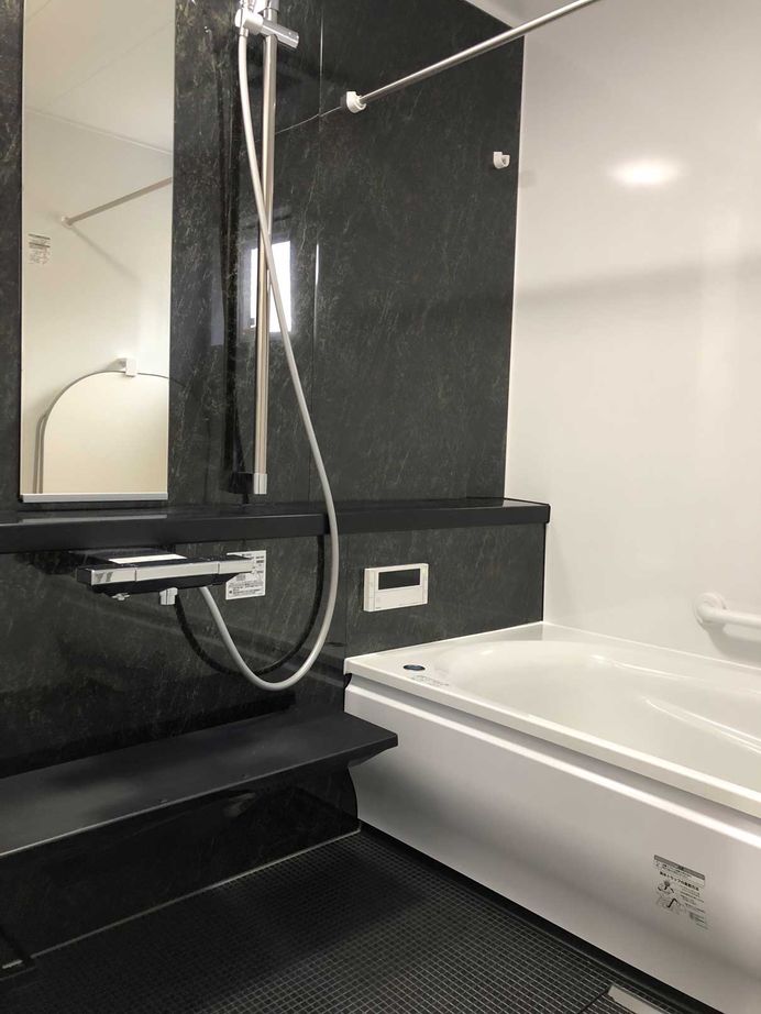 ユニバーサルホーム（福岡マリナ通り店、福岡南店、宗像店、唐津店） 【2000万円台/30坪台/間取り図】黒で統一された外観が美しいシンプルモダンの家の建築実例画像9