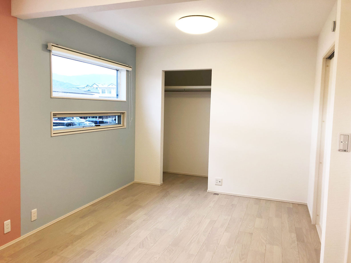 ユニバーサルホーム（福岡マリナ通り店、福岡南店、宗像店、唐津店） 【2000万円台/30坪台/間取り図】黒で統一された外観が美しいシンプルモダンの家の建築実例画像13