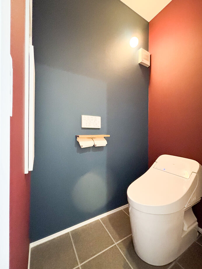 ユニバーサルホーム（福岡マリナ通り店、福岡南店、宗像店、唐津店） 【2000万円台/30坪台】本格シアタールームにワークスペース、家事動線が魅力的な4LDKの家の建築実例画像3