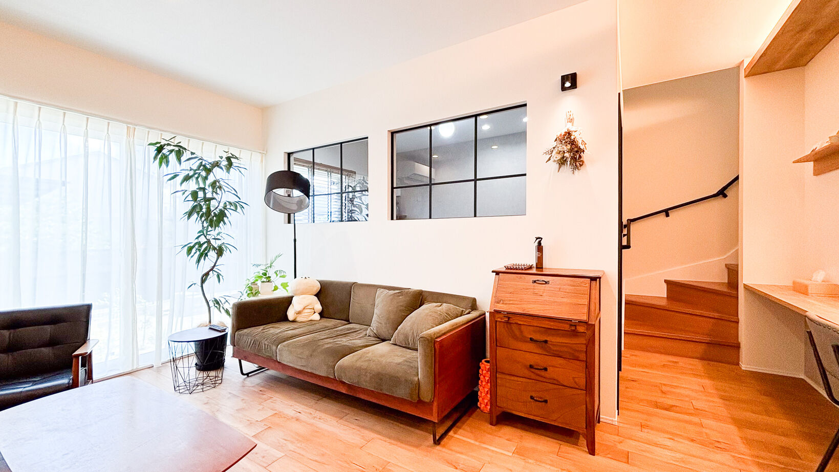 ユニバーサルホーム（福岡マリナ通り店、福岡南店、宗像店、唐津店） 【2000万円台/30坪台】本格シアタールームにワークスペース、家事動線が魅力的な4LDKの家の建築実例画像4