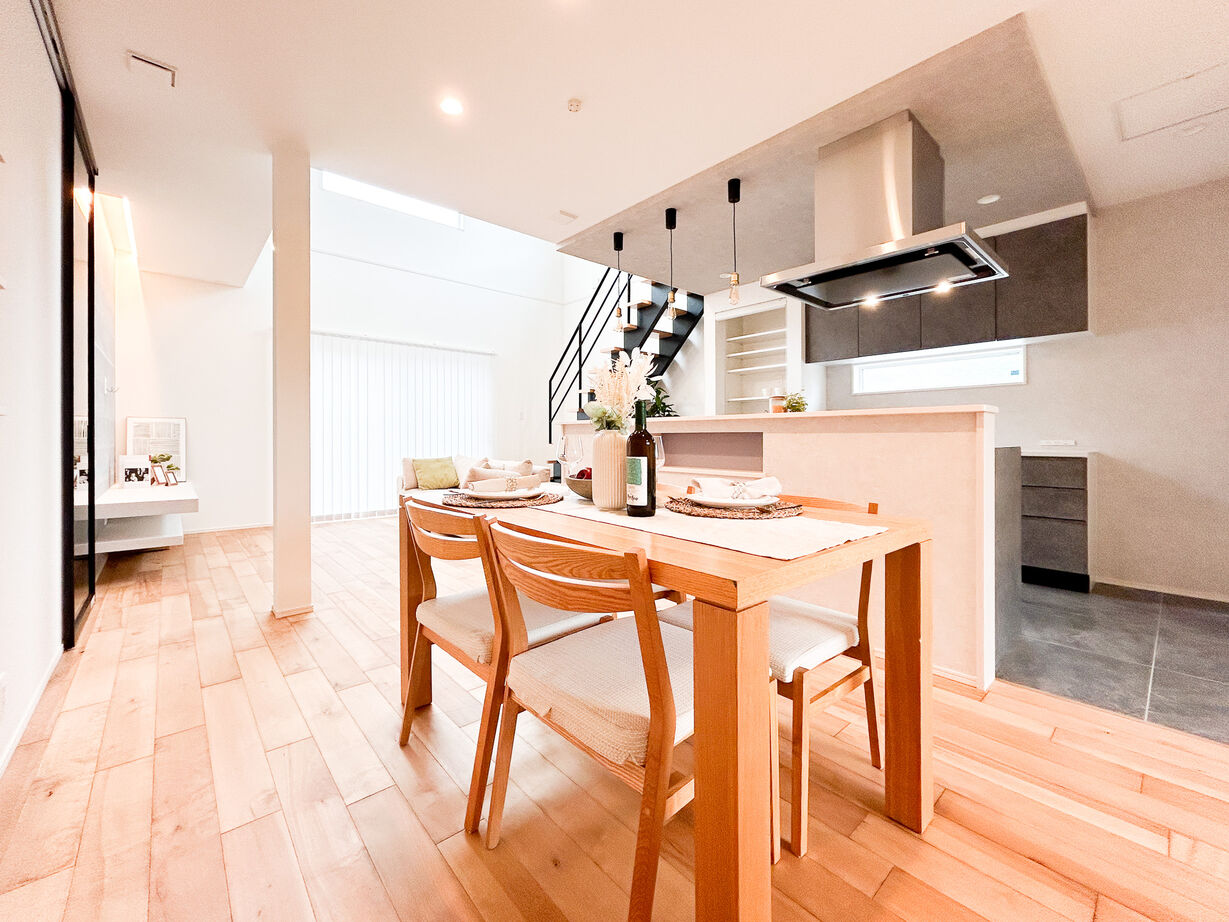 ユニバーサルホーム（福岡マリナ通り店、福岡南店、宗像店、唐津店） 【20坪台/間取り図】約8帖の吹抜けリビングが叶える家族が集う大空間LDKの建築実例画像6