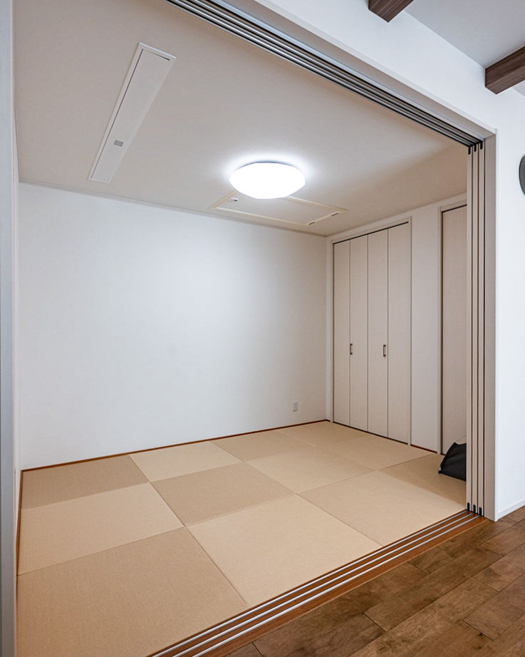 ユニバーサルホーム（福岡マリナ通り店、福岡南店、宗像店、唐津店） 【2,000万台/40坪台/平屋】全室床暖房の平屋で家族も猫ちゃんも快適！の建築実例画像5