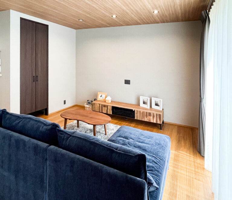 ユニバーサルホーム（福岡マリナ通り店、福岡南店、宗像店、唐津店） 【2,000万円台/40坪台】　ビルトインガレージ付き！木の雰囲気を楽しめる住宅の建築実例画像8