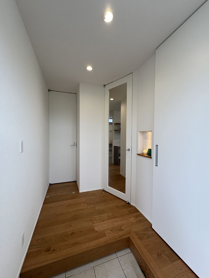 タカオ設計 自然と調和するモダンな住宅の建築実例画像2