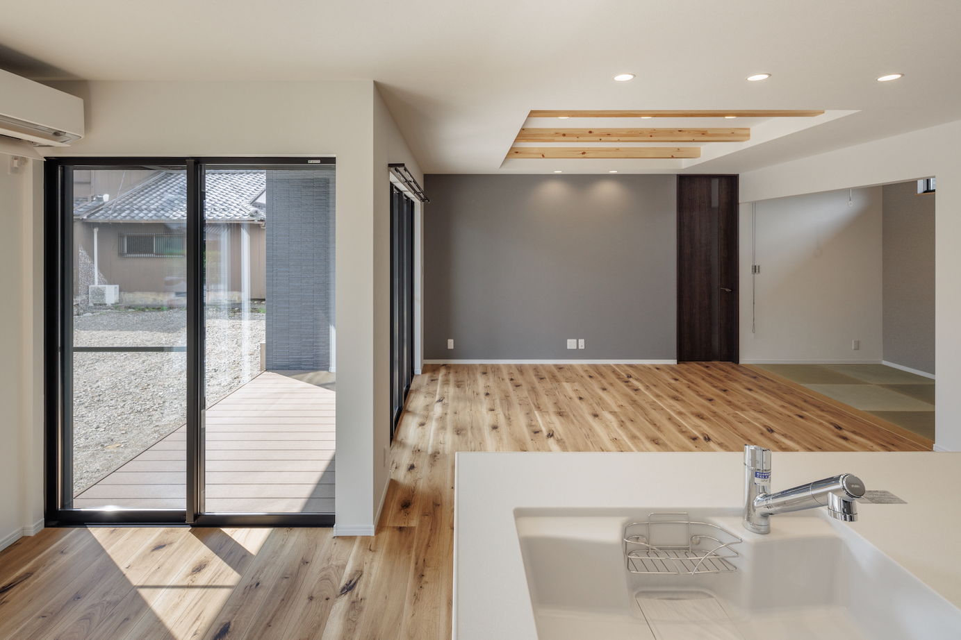 こだわり工務店　そうしん 【滋賀県/1000万円台/間取り有】広いLDKと豊富な収納、シンプルな家事動線が魅力的な平屋の住まいの建築実例画像3