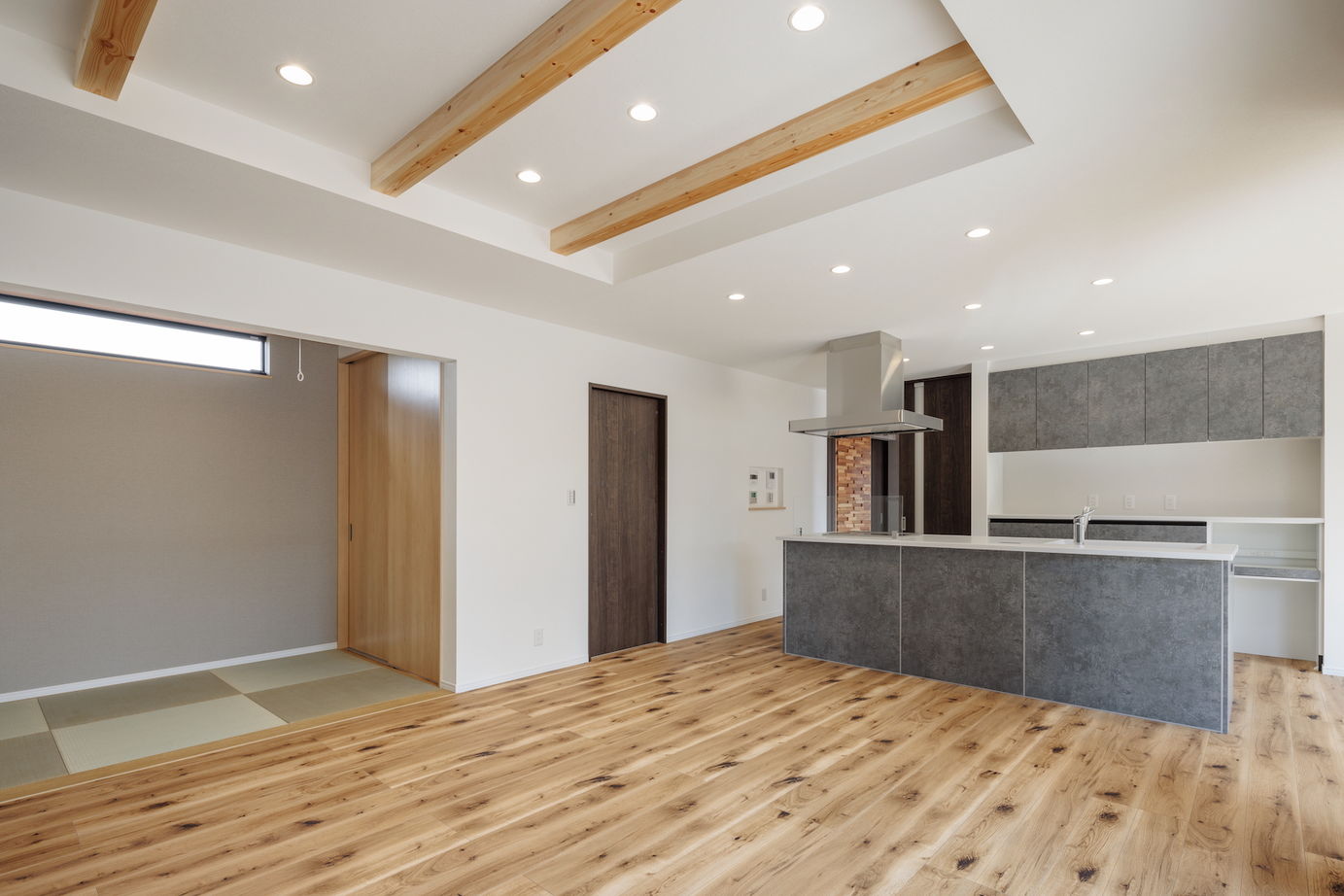 こだわり工務店　そうしん 【滋賀県/1000万円台/間取り有】広いLDKと豊富な収納、シンプルな家事動線が魅力的な平屋の住まいの建築実例画像5