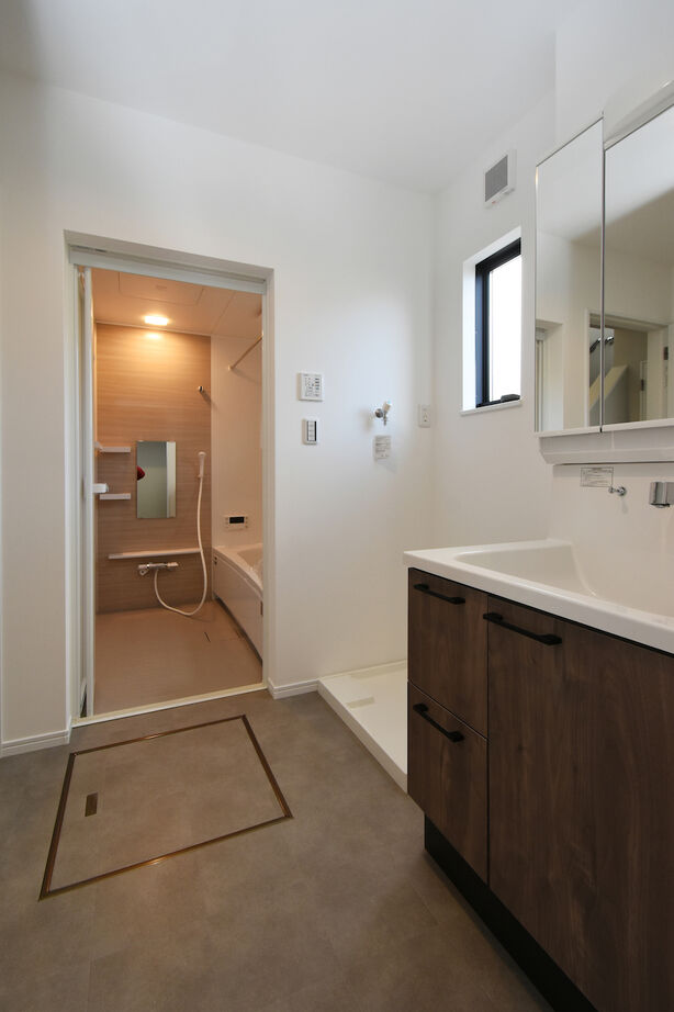 こだわり工務店　そうしん 【滋賀県/2000万円台/間取り有】平屋のような佇まいや間取りが魅力。住まい全体が緩やかに繋がる吹抜けの家の建築実例画像8