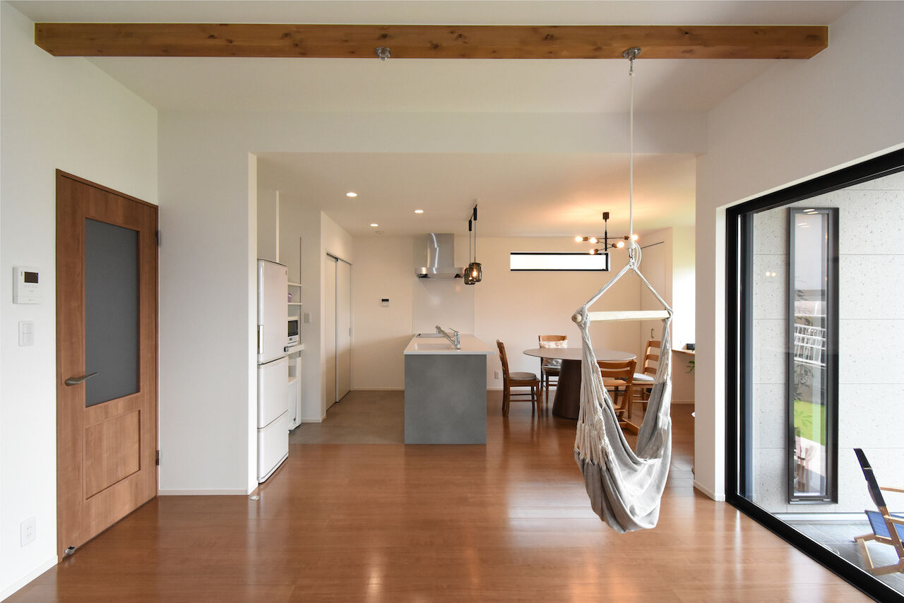 こだわり工務店　そうしん 【滋賀県/1000万円台】家族みんなでのびのびと。テラスと繋がる広いLDKや音楽ルームが魅力の平屋住宅の建築実例画像2