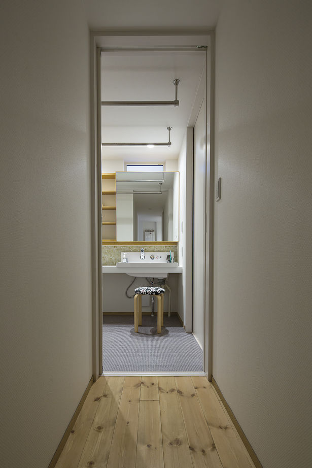 アートホーム 【A-prot】｜札幌市/3LDK＋フリースペース｜「桜を見る家」も設計のカギ　無垢の香りあふれる魅力の住まいの建築実例画像9