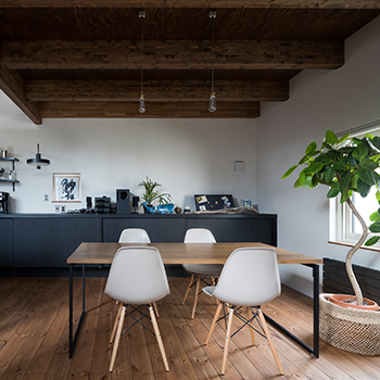 アートホーム 【A-Prot】｜3380万円/北広島市/3LDK/土間玄関｜インダストリアル＆木のイメージが魅力的な住まいの建築実例画像5