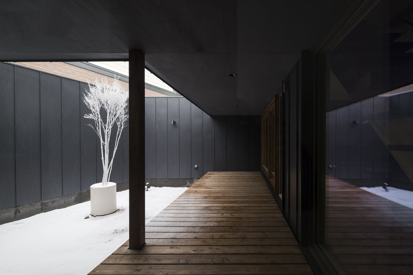 アートホーム 【A-Prot】｜4010万円/札幌市/3LDK間取図｜内に開くプライベート空間とビルトインガレージの住まいの建築実例画像8