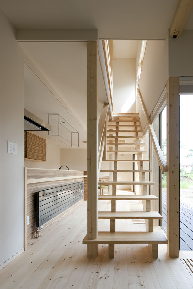 アートホーム 【A-Prot】｜3950万円/恵庭市/3LDK+家事室｜外観に調和した造作カーポートのある住まいの建築実例画像4