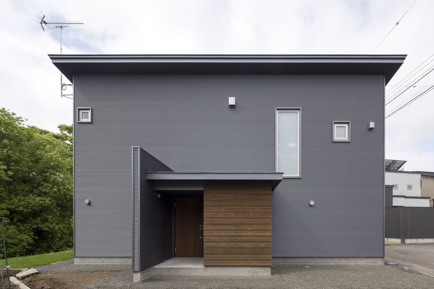 アートホーム 【A-Prot】｜3040万円/千歳市/3LDK間取図｜内と外の境界線を心地よい場所に置くことができる<ナナメヤネ>の建築実例画像9