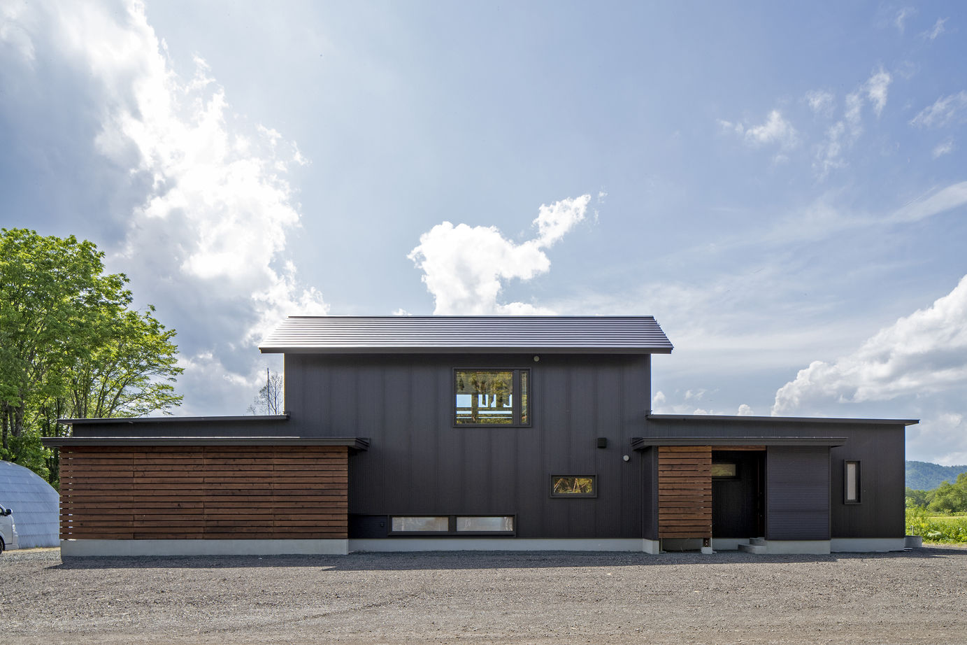 アートホーム 【A-Prot】｜3580万円/上川郡/4LDK間取図｜広大な牧草地と林を眼前に臨む、美留和にたつ住まいの建築実例画像3