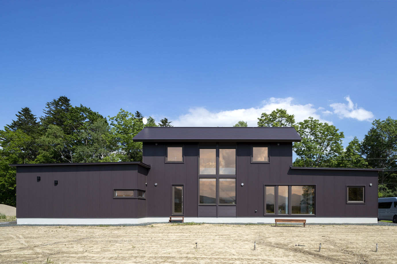 アートホーム 【A-Prot】｜3580万円/上川郡/4LDK間取図｜広大な牧草地と林を眼前に臨む、美留和にたつ住まいの建築実例画像4