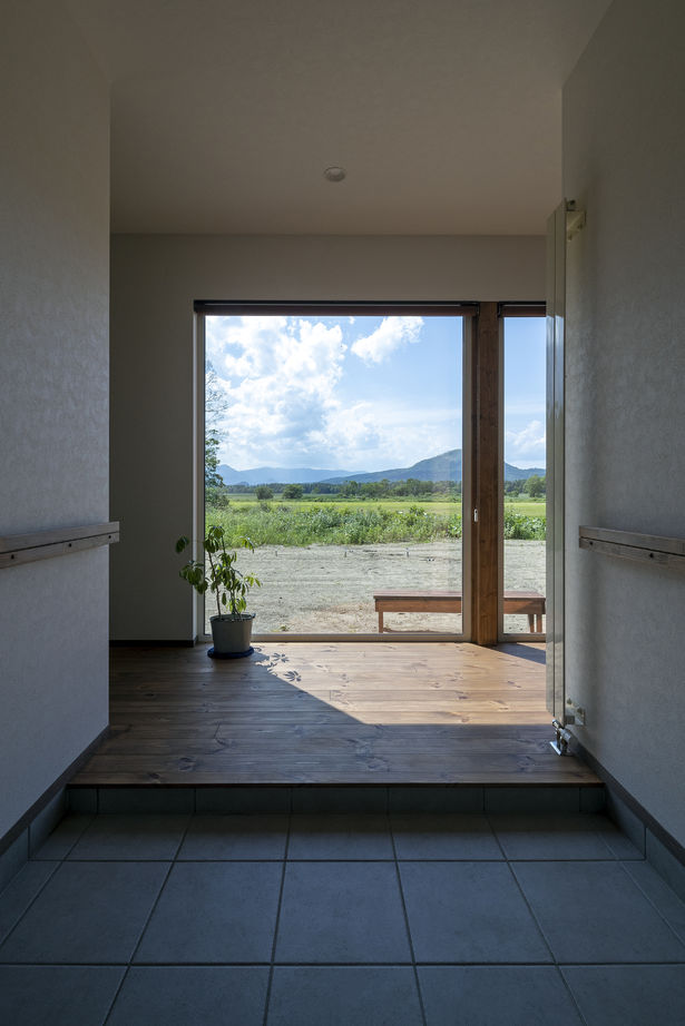 アートホーム 【A-Prot】｜3580万円/上川郡/4LDK間取図｜広大な牧草地と林を眼前に臨む、美留和にたつ住まいの建築実例画像5