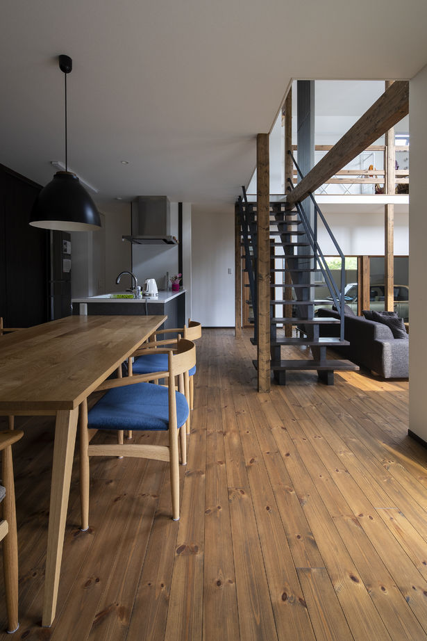 アートホーム 【A-Prot】｜3860万円/千歳市/4LDK+フリースペース間取図｜インナーガレージと吹き抜けリビングの住まいの建築実例画像6