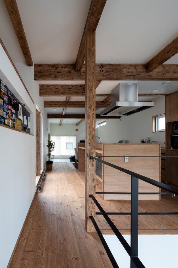 アートホーム 【A-Prot】｜3330万円/札幌市/2LDK+フリースペース｜広い土間玄関と2階リビング窓から季節の移ろいを感じるの建築実例画像4