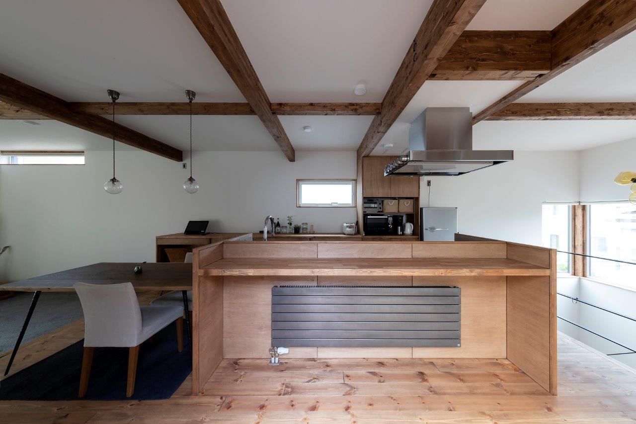 アートホーム 【A-Prot】｜3330万円/札幌市/2LDK+フリースペース｜広い土間玄関と2階リビング窓から季節の移ろいを感じるの建築実例画像5