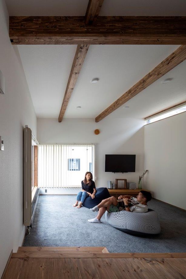 アートホーム 【A-Prot】｜3330万円/札幌市/2LDK+フリースペース｜広い土間玄関と2階リビング窓から季節の移ろいを感じるの建築実例画像8