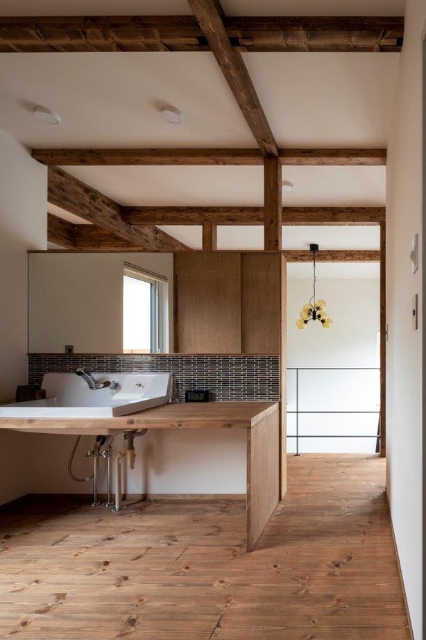 アートホーム 【A-Prot】｜3330万円/札幌市/2LDK+フリースペース｜広い土間玄関と2階リビング窓から季節の移ろいを感じるの建築実例画像9