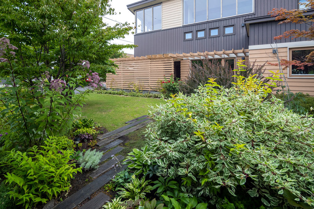 アートホーム 【A-Prot】｜二世帯住宅/完全分離型/カーテンウォール/自然素材/恵庭市｜楽しい二世帯の家の建築実例画像3