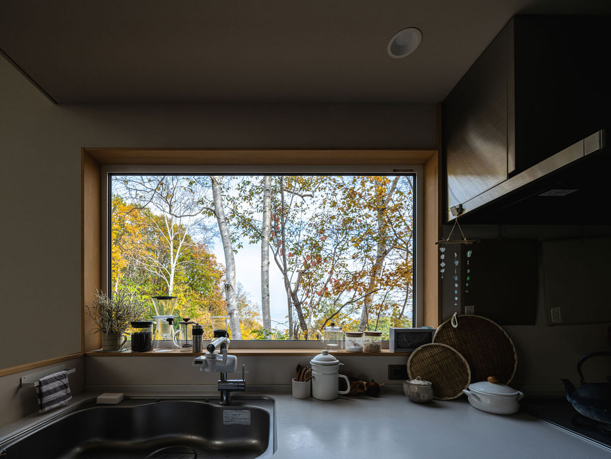 アートホーム 【A-Prot】｜小樽市 / 2LDK＋フリースペース｜空気のように自然と溶け合い日々を暮らす「365季」の家の建築実例画像6