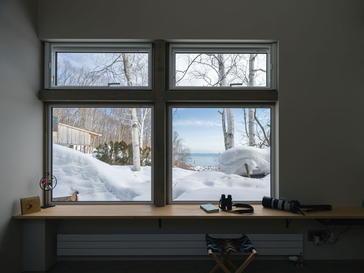 アートホーム 【A-Prot】｜小樽市 / 2LDK＋フリースペース｜空気のように自然と溶け合い日々を暮らす「365季」の家の建築実例画像10