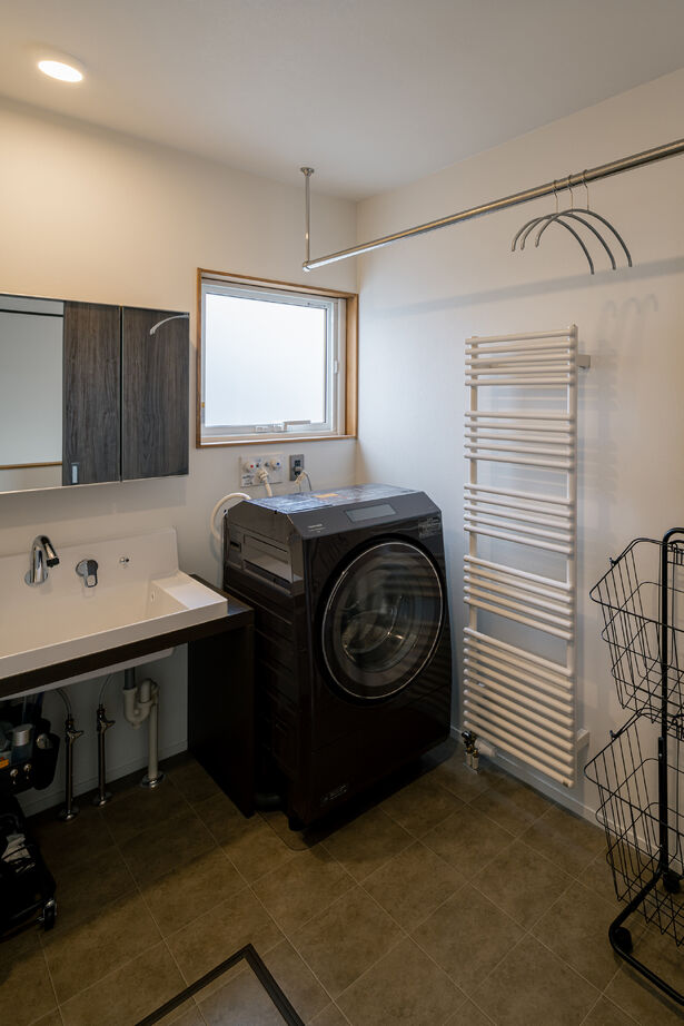 アートホーム 【A-Prot】｜岩見沢市/3200万円台｜家にいるけど外にいるような、そんな家「ドマノマド」。の建築実例画像15