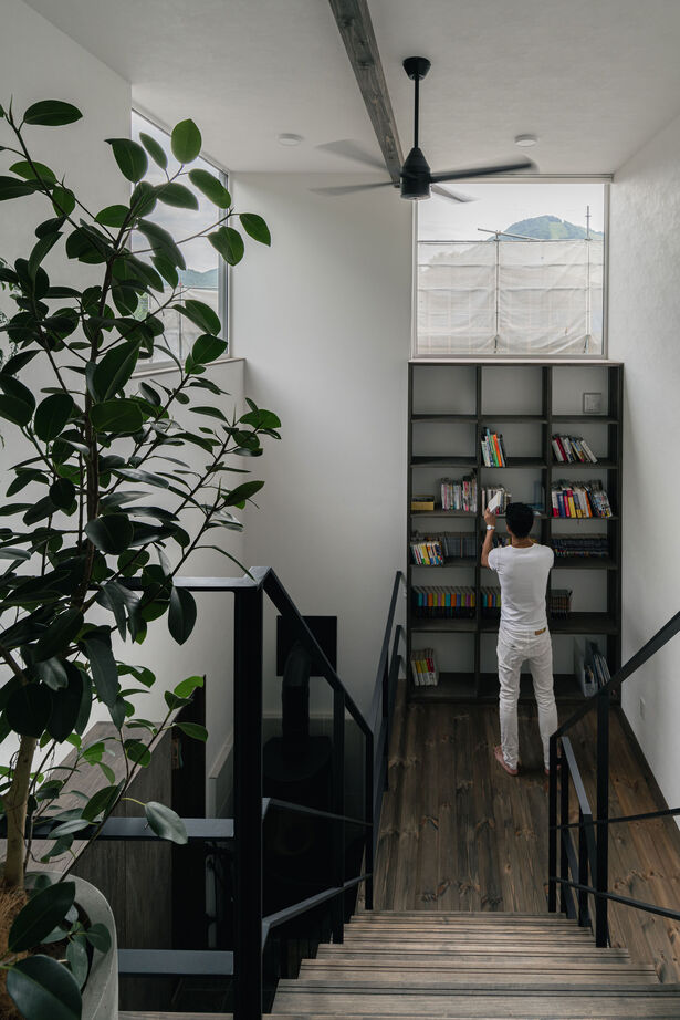 アートホーム 【A-Prot】｜札幌市｜四季の眺めと家族の時間を楽しむ緑に浮かぶ展望リビングの家「移ろう描写」の建築実例画像6