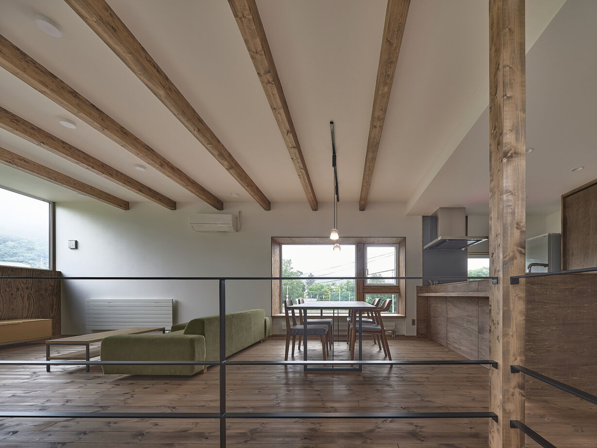 アートホーム 【A-Prot】｜札幌市 / 3LDK｜豊かな自然に共鳴し、四季の移ろいと共に過ごせる「共鳴する家」の建築実例画像4