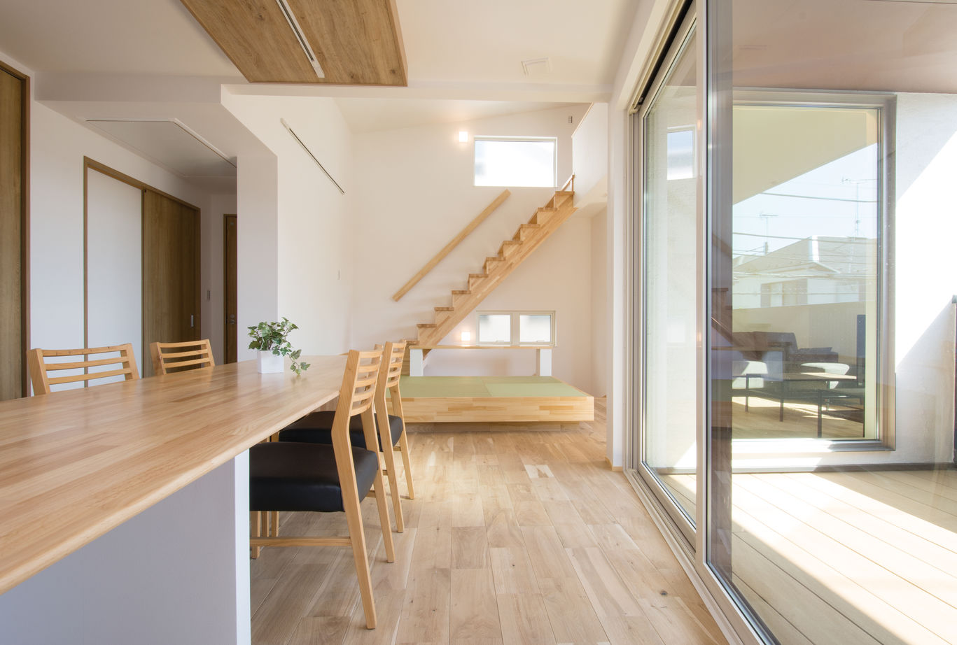 家物語　小林工務店 【1,000万円～1,500万円】エアコン１台で家中が心地よい。無垢の床と相まって、冬暖かく夏涼しい暮らしの建築実例画像6
