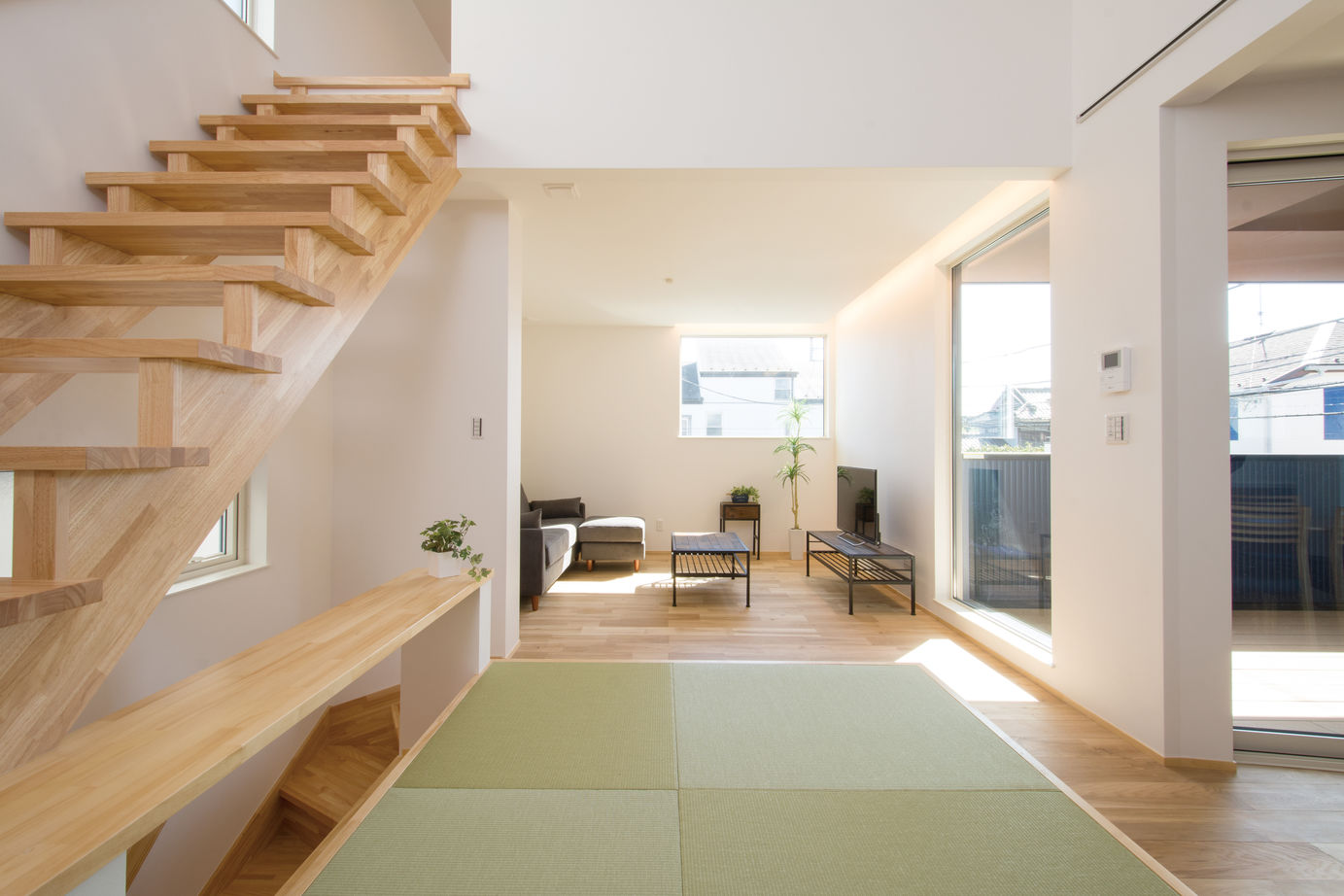 家物語　小林工務店 【1,000万円～1,500万円】エアコン１台で家中が心地よい。無垢の床と相まって、冬暖かく夏涼しい暮らしの建築実例画像8