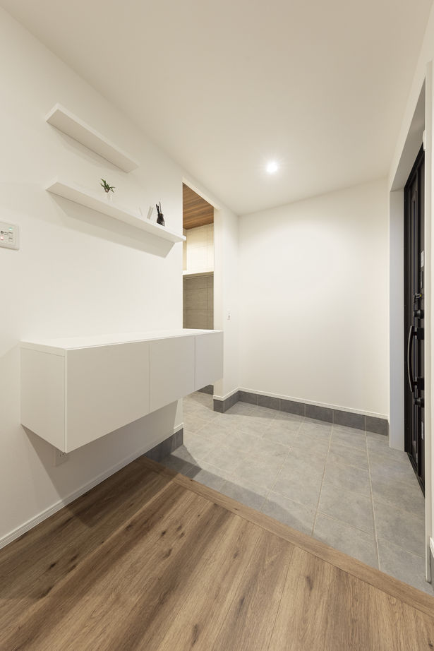 家物語　小林工務店 【1500万円～1999万円/吹き抜け/間取り図有】6人家族でも広々のバルコニーと和室のある家の建築実例画像7