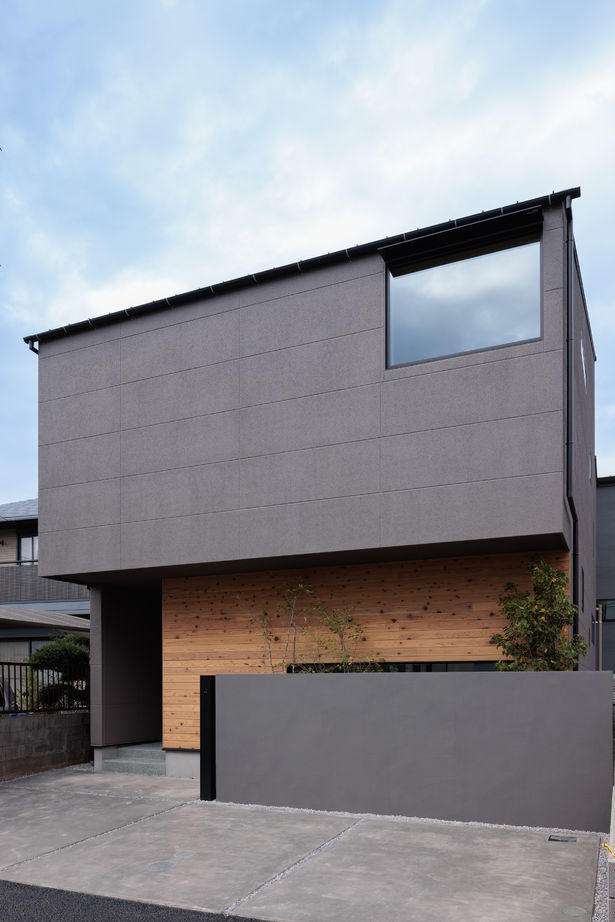 家物語　小林工務店 【リビング階段/吹き抜け/1500～1999万円/間取り図】無垢材を使用し自社大工の造作家具のあるモダンハウスの建築実例画像16