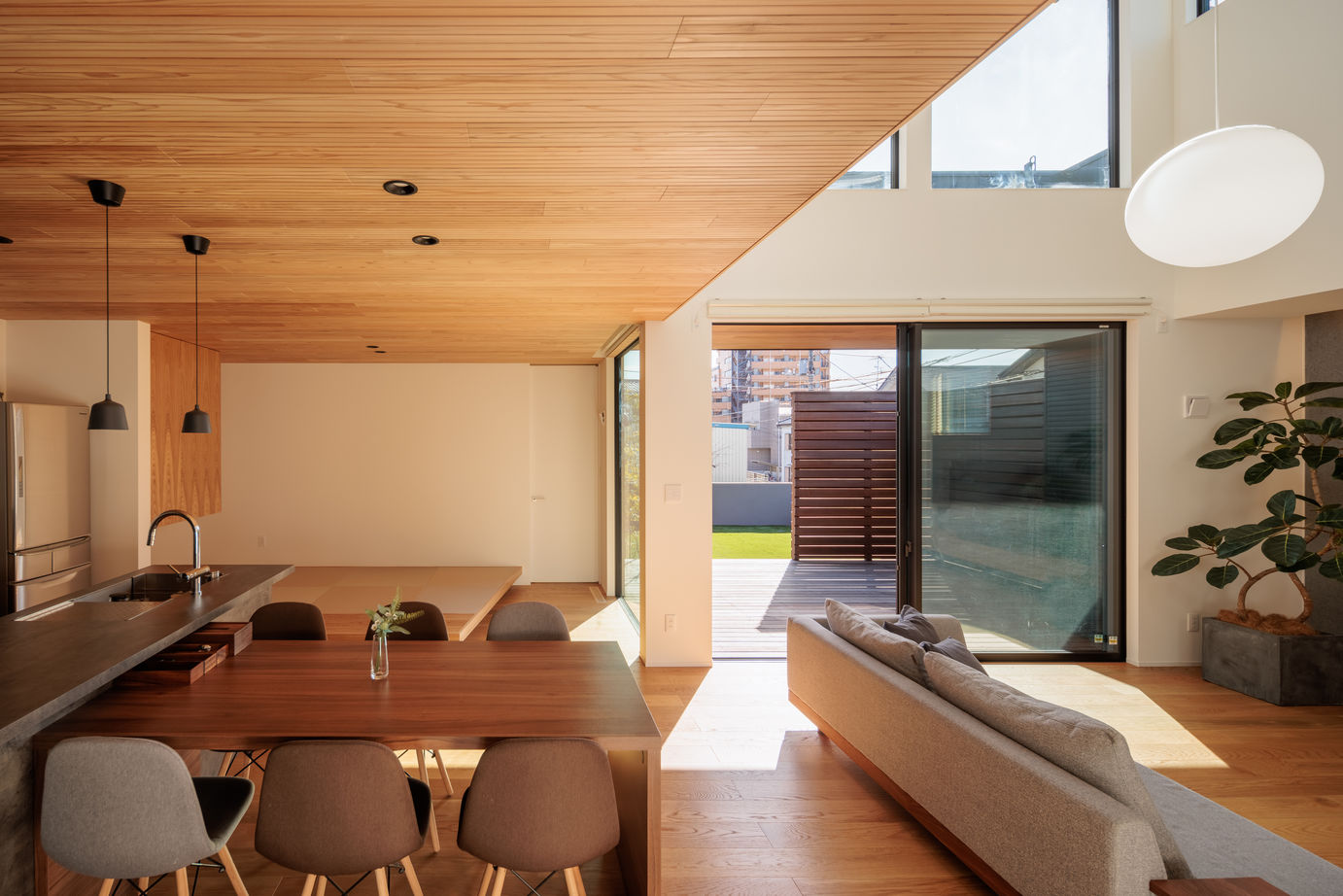 家物語　小林工務店 【1500～1999万円】選りすぐりの設備・建材を用い、叶えた、こだわりデザインの「和モダン」ハウスの建築実例画像2