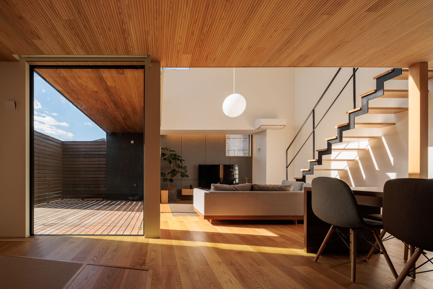 家物語　小林工務店 【1500～1999万円】選りすぐりの設備・建材を用い、叶えた、こだわりデザインの「和モダン」ハウスの建築実例画像3