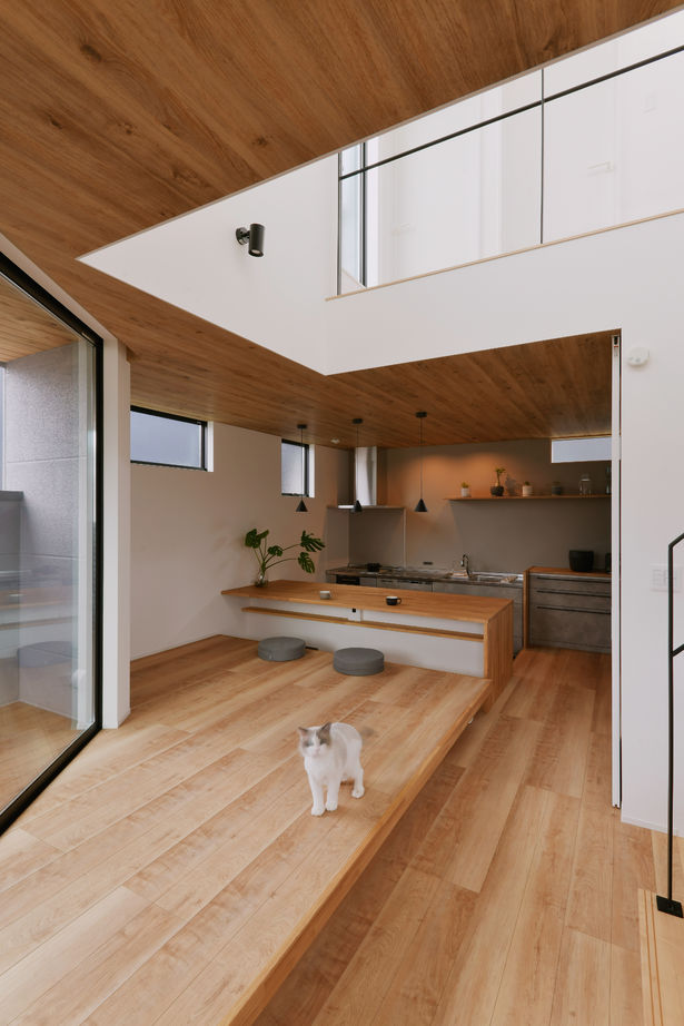 家物語　小林工務店 【1500~1999万円/3階建て/インナーバルコニー/間取り図有】プライバシーと外へのつながりを両立した家の建築実例画像2